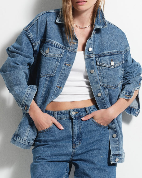 ESSENTIAL DENIM JACKET