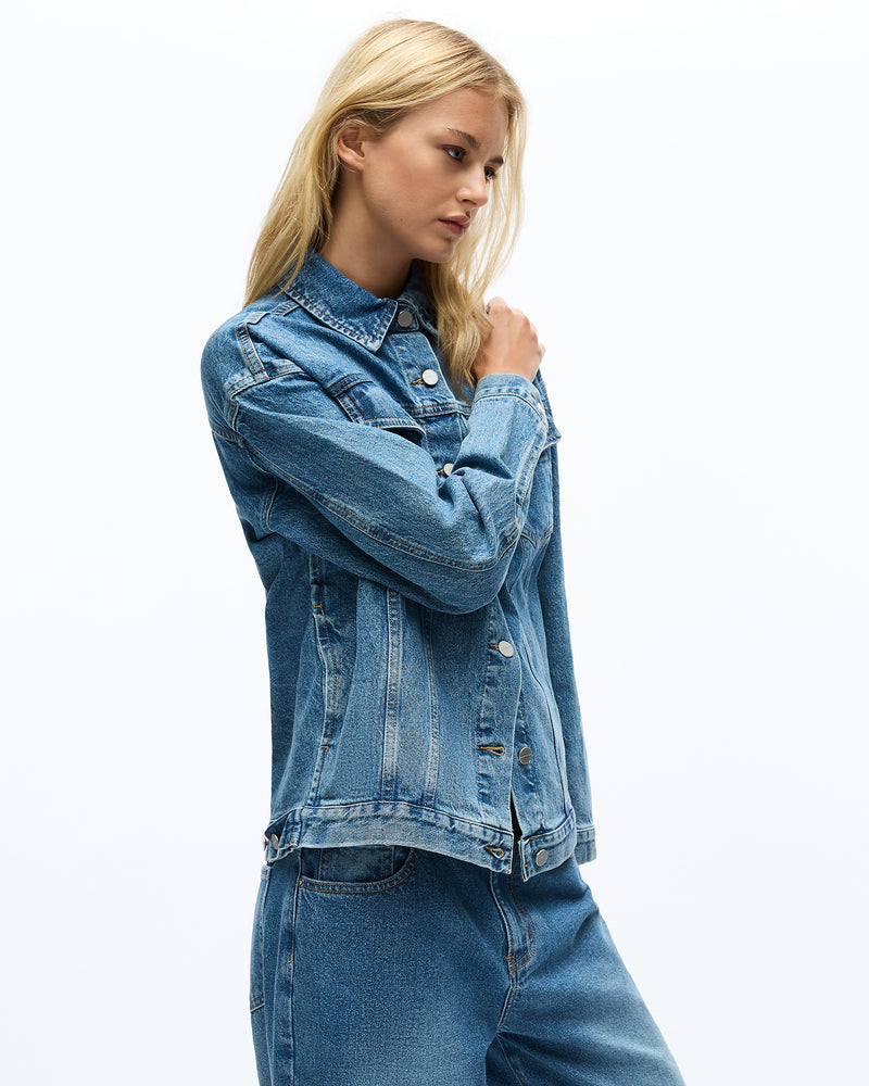 ESSENTIAL DENIM JACKET